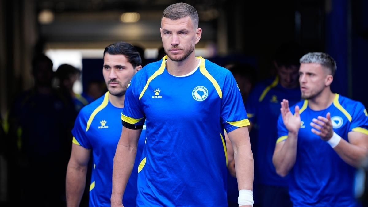 Kendi hesabından paylaştı! Edin Dzeko dan beklenmedik karar 2