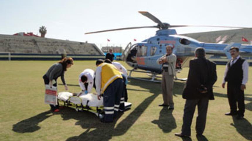 Hastaneye ambulans helikopter yetiştirdi