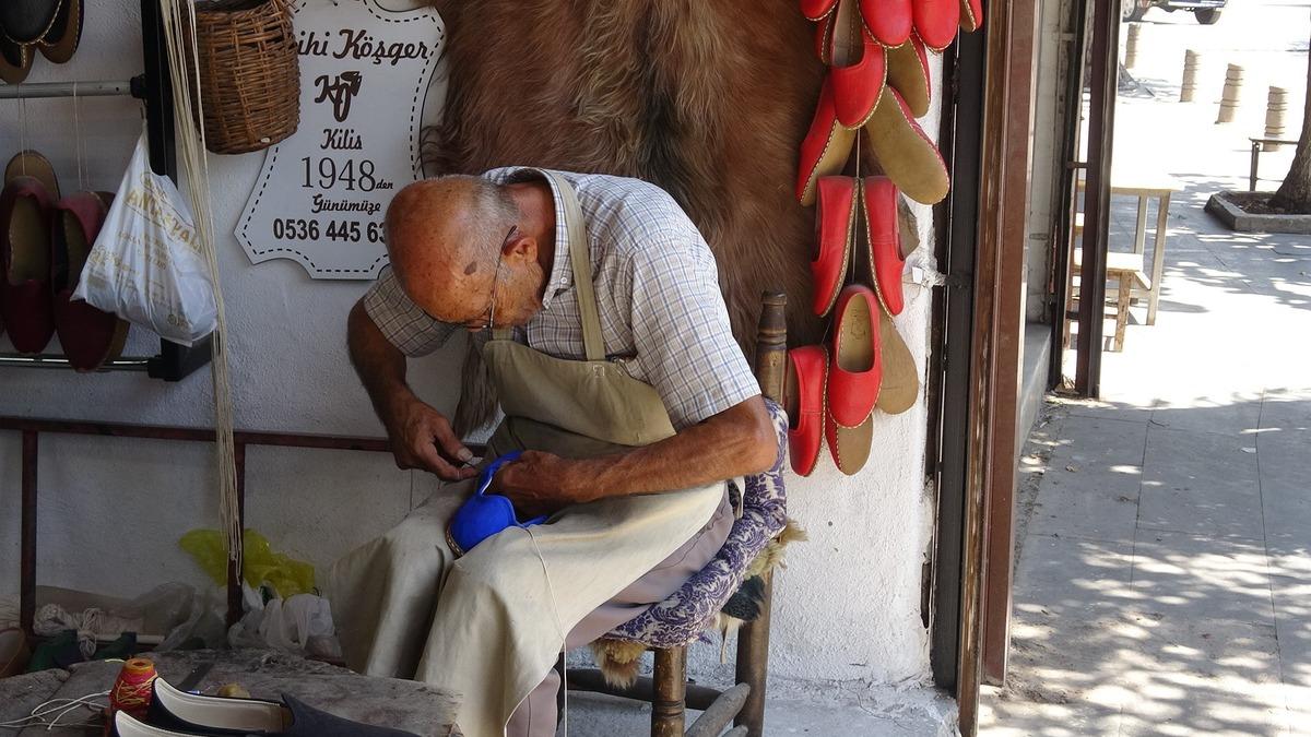 6 ay boyunca giyiliyor! Kazanıp biriktirip yavaş yavaş harcıyorlar 5