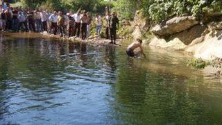 Dereye düşen çocuk boğuldu