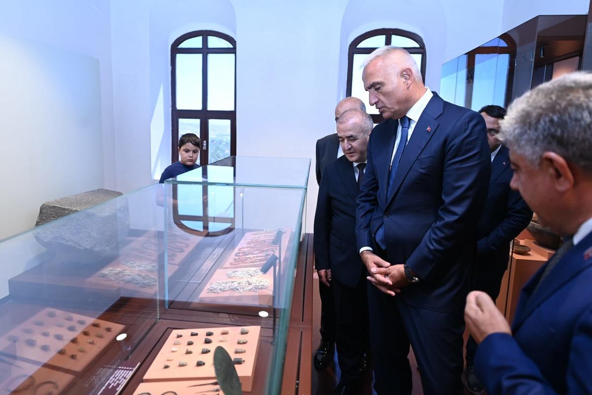 Bakan Ersoy duyurdu: Paleolitik Çağ’dan Cumhuriyet’e binlerce yıllık tarih gün yüzüne çıktı 14