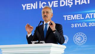 Bakan Uraloğlu: "&Uuml;lkemizi d&uuml;nyanın en geniş u&ccedil;uş ağına sahip &uuml;lkelerinden biri haline d&ouml;n&uuml;şt&uuml;rd&uuml;k"