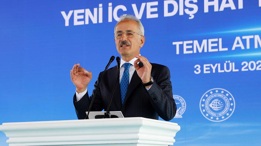 Bakan Uraloğlu: "&Uuml;lkemizi d&uuml;nyanın en geniş u&ccedil;uş ağına sahip &uuml;lkelerinden biri haline d&ouml;n&uuml;şt&uuml;rd&uuml;k"