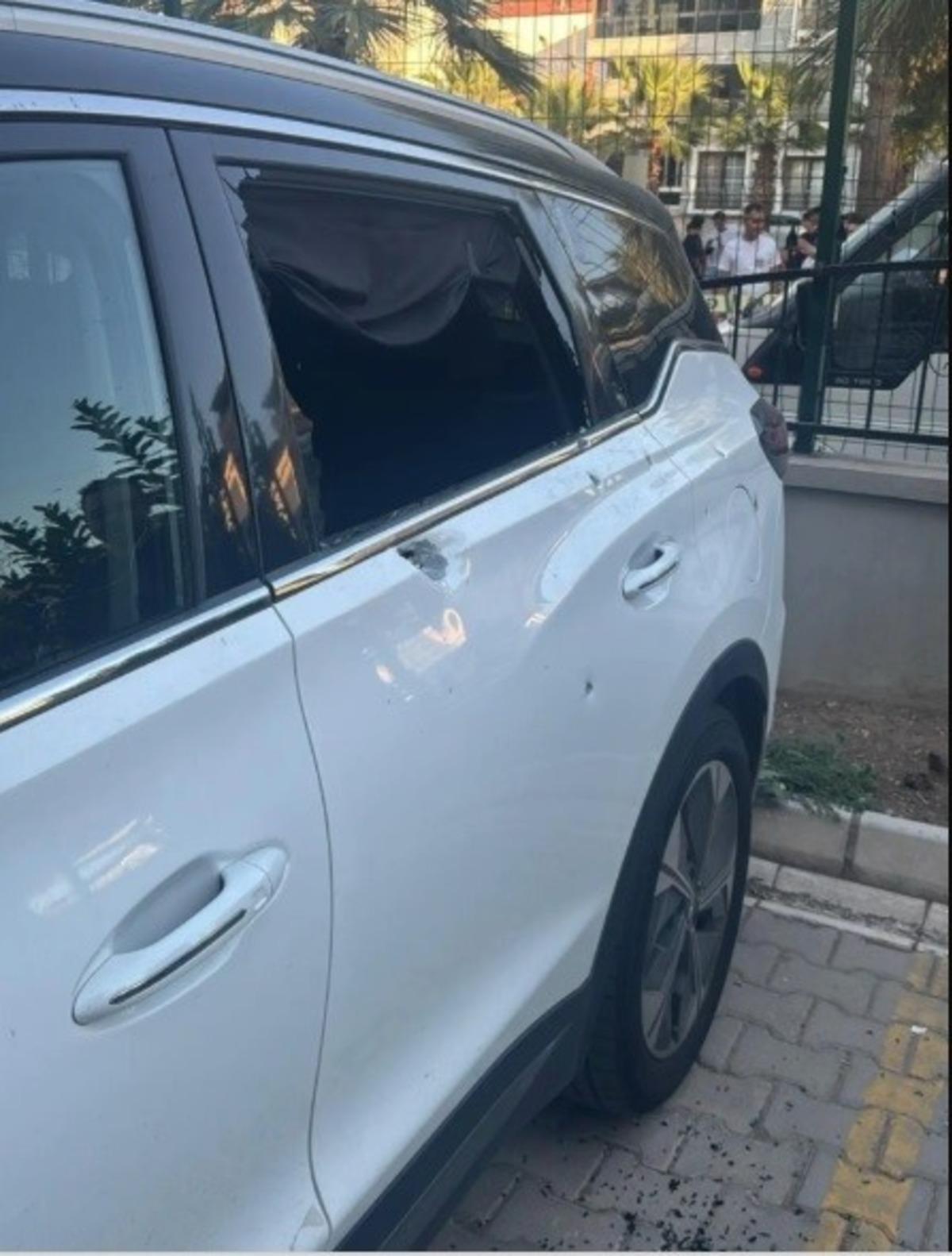 Tüfekle evini basıp, çık dışarı sıkacağım diye bağırdı! Dehşet anları kamerada 1