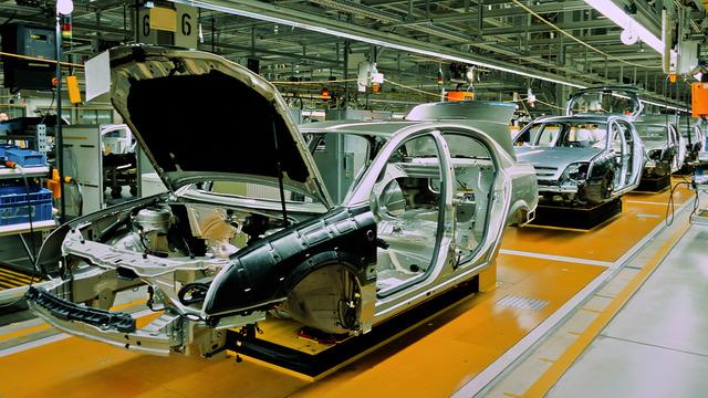 Otomotiv devinde taşlar yerinden oynuyor! 76 yıllık marka için yeni dönem