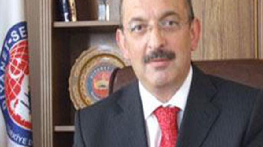 S&uuml;heyl Batum kendi başını &ouml;rts&uuml;n...