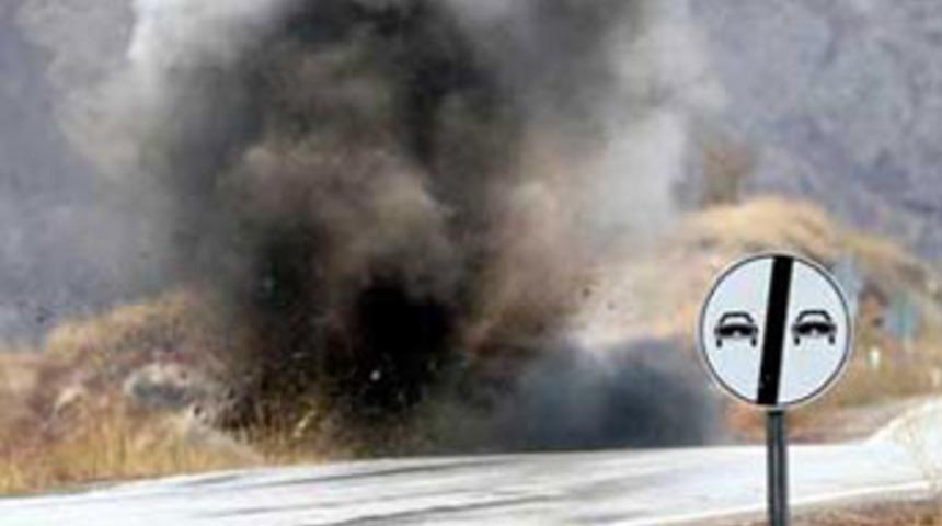 &Ouml;zalp&rsquo;ta karakol yolunda mayın patladı; 1 &ouml;l&uuml;