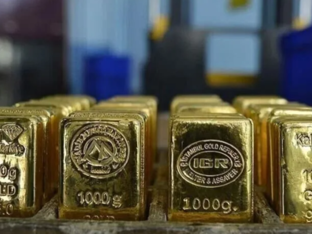 Altının kilogram fiyatı 6 milyon 927 bin 300 liraya y&uuml;kseldi