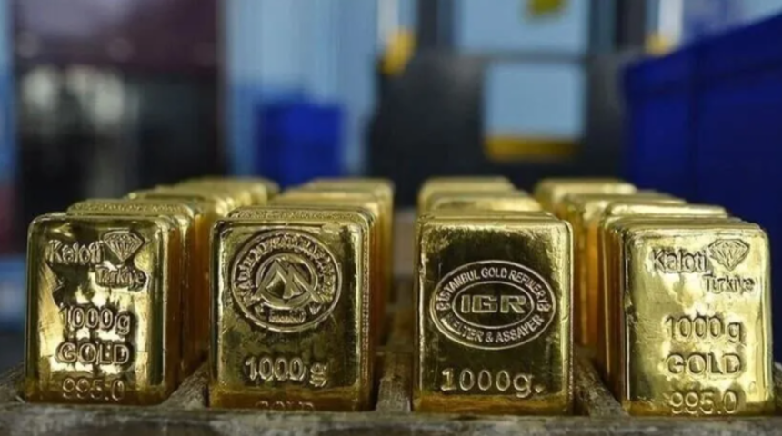 Altının kilogram fiyatı 6 milyon 927 bin 300 liraya y&uuml;kseldi