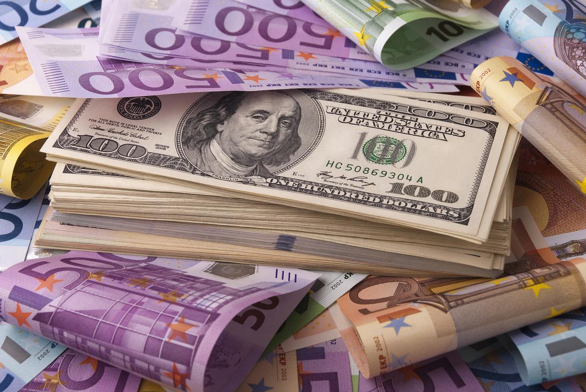 Döviz mevduatlarında ibre tersine döndü: 2,7 milyar dolarlık düşüş 2