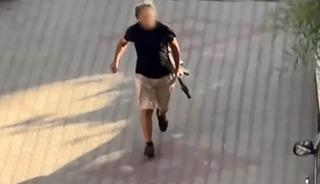 Sokak ortasında pompalı t&uuml;fekle dehşet sa&ccedil;an şahıs yakalandı