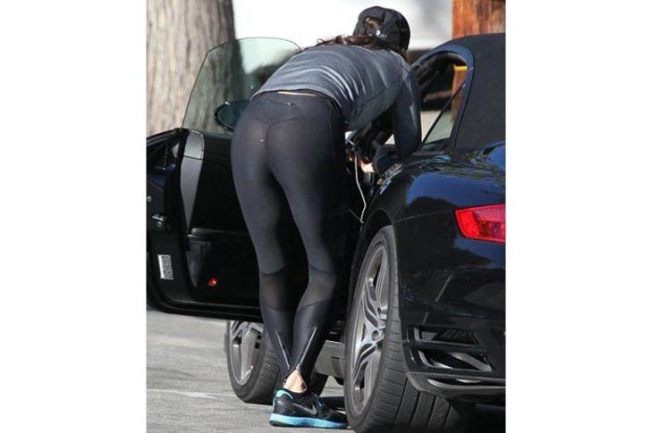 Görevimiz soyunmak G1