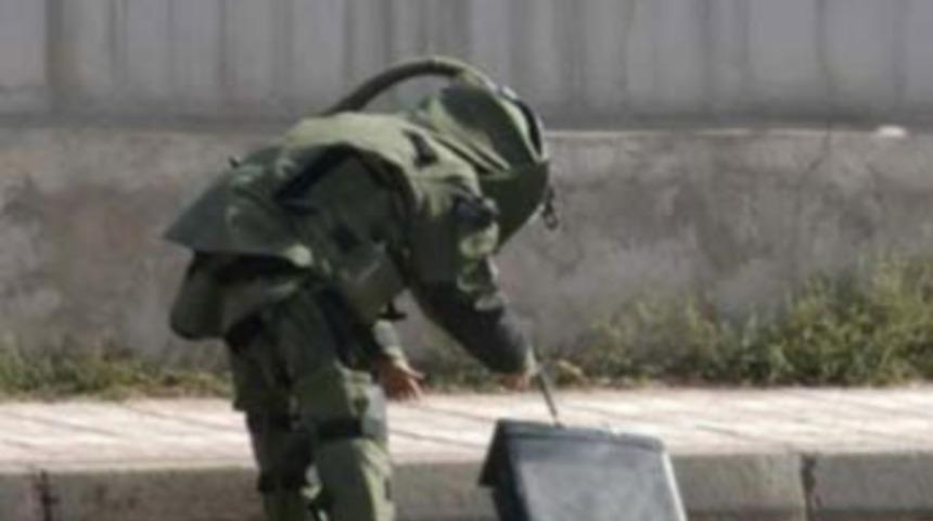 Ş&uuml;pheli paketten bomba &ccedil;ıktı