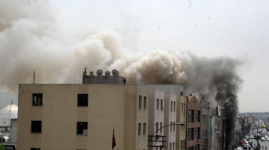 İzmir'deki patlamada &ouml;l&uuml; sayısı 3'e &ccedil;ıktı