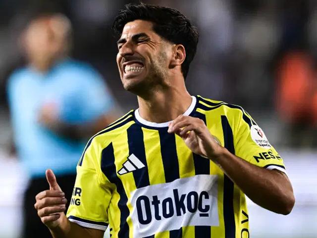 Beşiktaş derbisi &ouml;ncesi Asensio kamera karşısına ge&ccedil;ti! "Hepsi yalan, huzurumuzu bozmak isteyenler var"