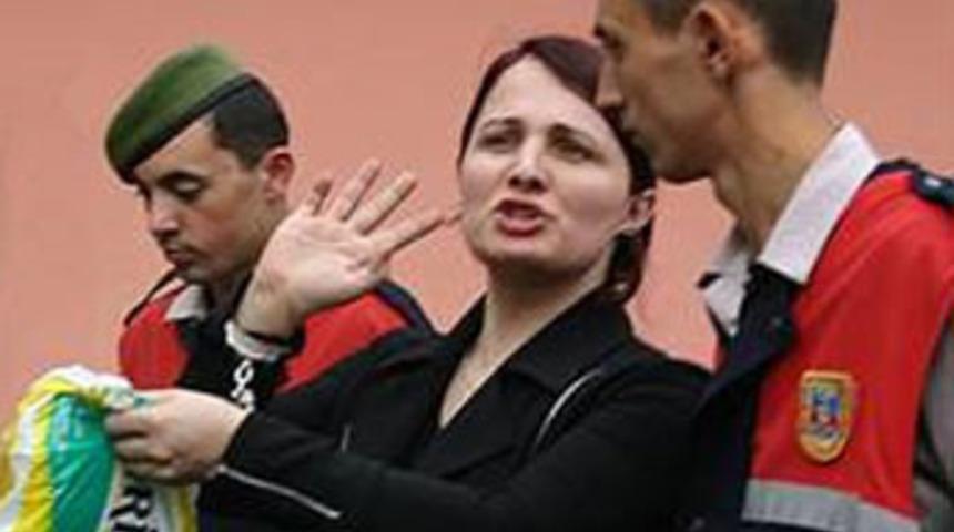 Transseks&uuml;el &Ouml;yk&uuml; &Ouml;zen intihara kalkıştı