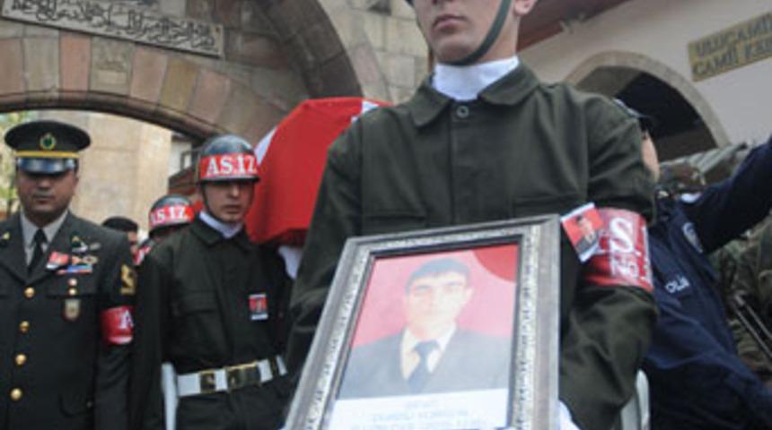 Şehit uzman &ccedil;avuş defnedildi