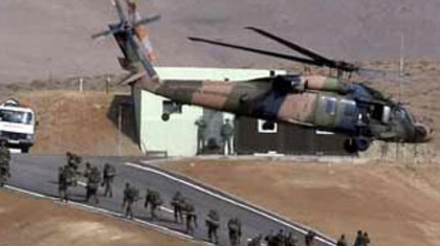 Hakkari'de eş zamanlı operasyon