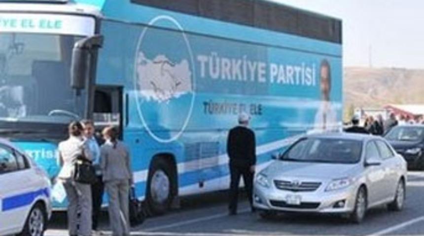 Şener'in seçim otobüsüne ceza yazıldı