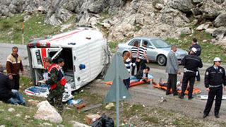 Ambulans kaza yaptı; hasta kurtarılamadı