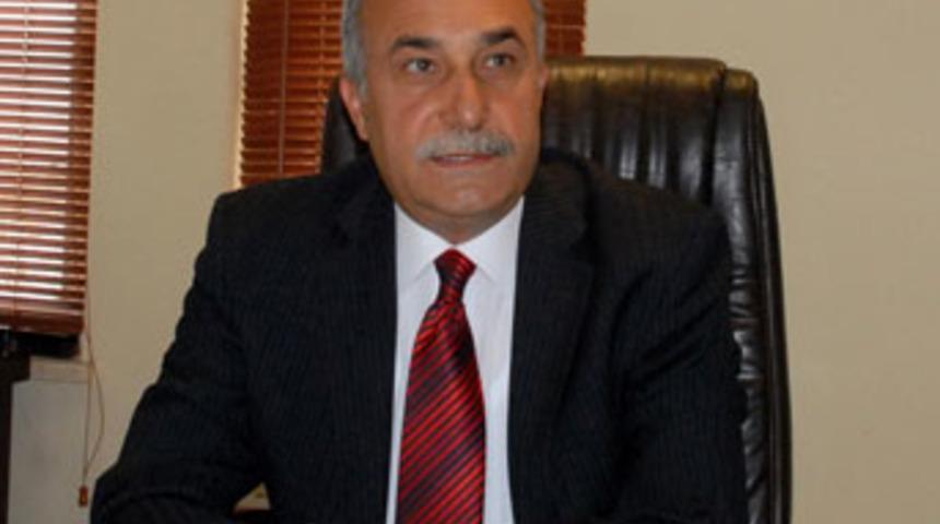 Fakıbaba, topu halka attı