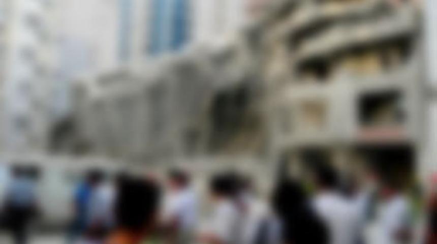 Malatya'da 7 katlı bina &ccedil;&ouml;kt&uuml;