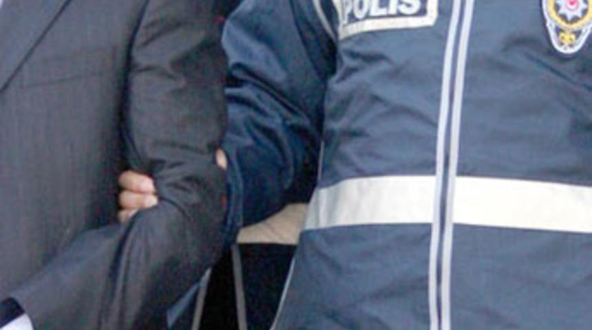 Sahte m&uuml;ft&uuml; yakalandı