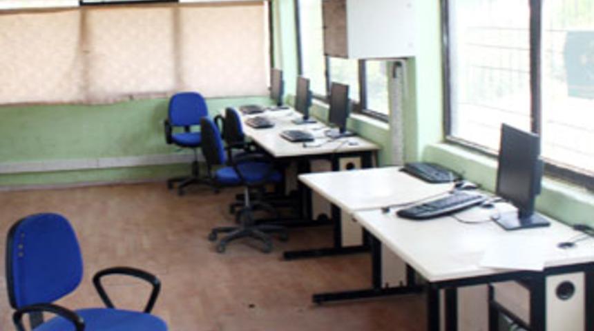 İnternet evindeki bilgisayarlar &ccedil;alındı