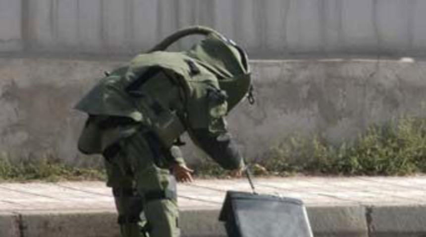 Şüpheli paketten evrak ve ruhsat çıktı