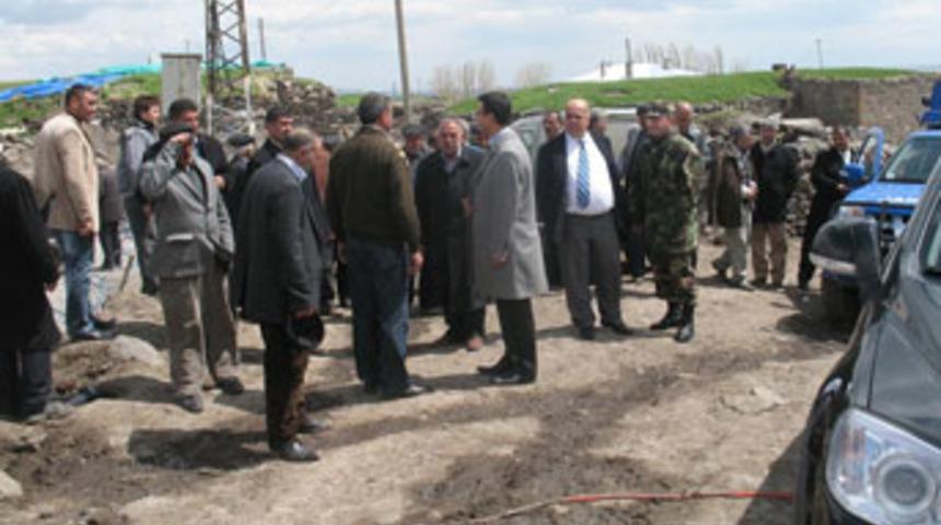 Digor Kaymakamı Alem Köyü’ndeü ziyeret etti