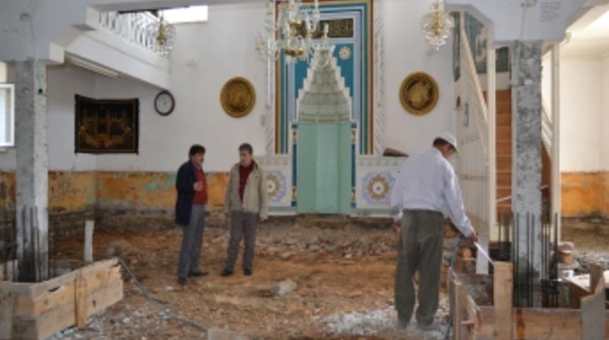 Alaplı Kılçak Köyü Camii restore ediliyor