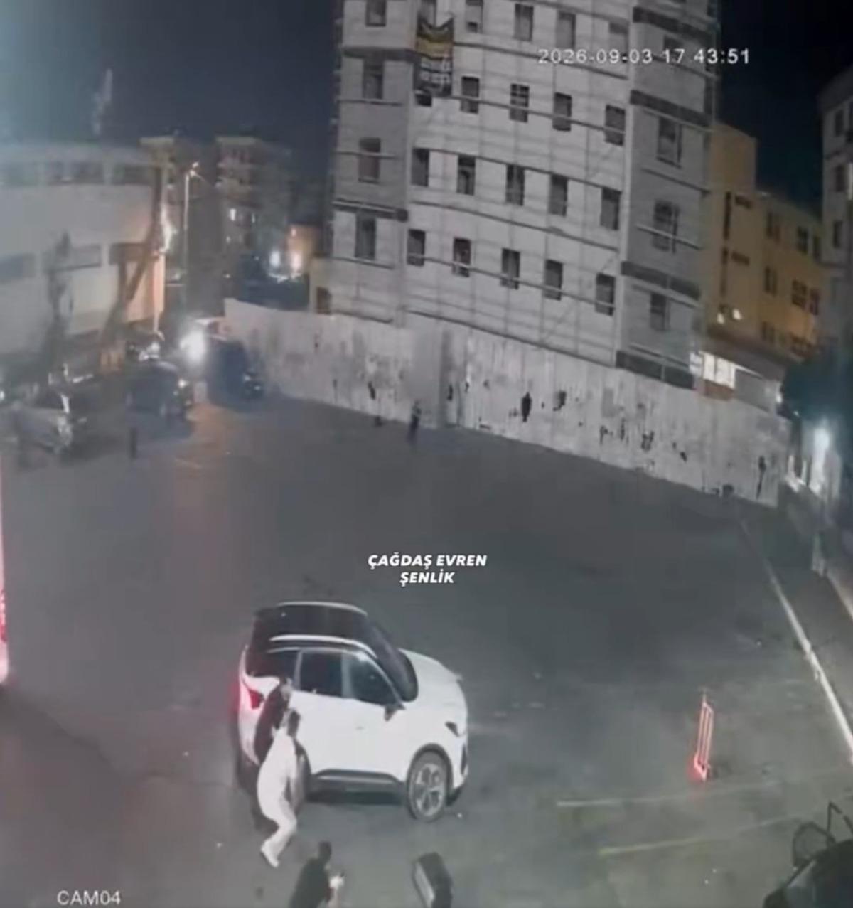 DEAŞ lı terörist böyle etkisiz hale getirildi! Nefes kesen operasyon kamerada 1