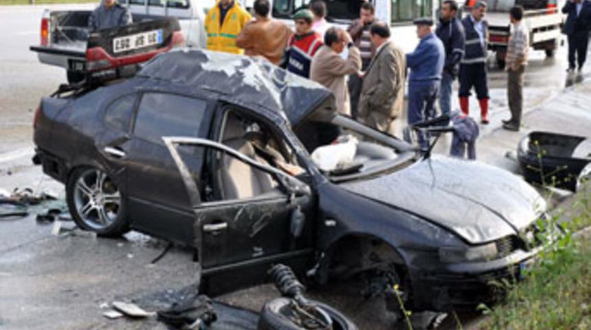 Ecel, kızının cenazesini götürürken yakaladı