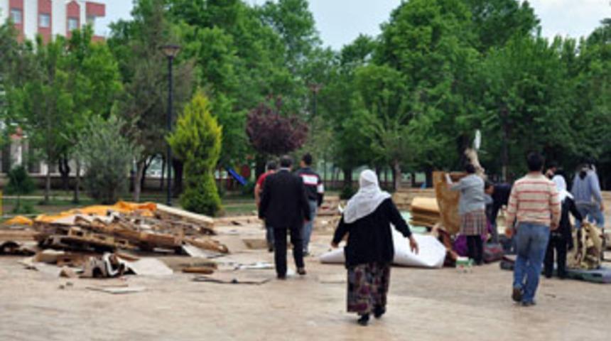 Demokratik çözüm çadırı'na gece baskını