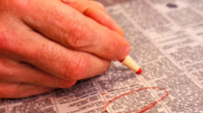 Hem çalışıyor hem iş arıyoruz