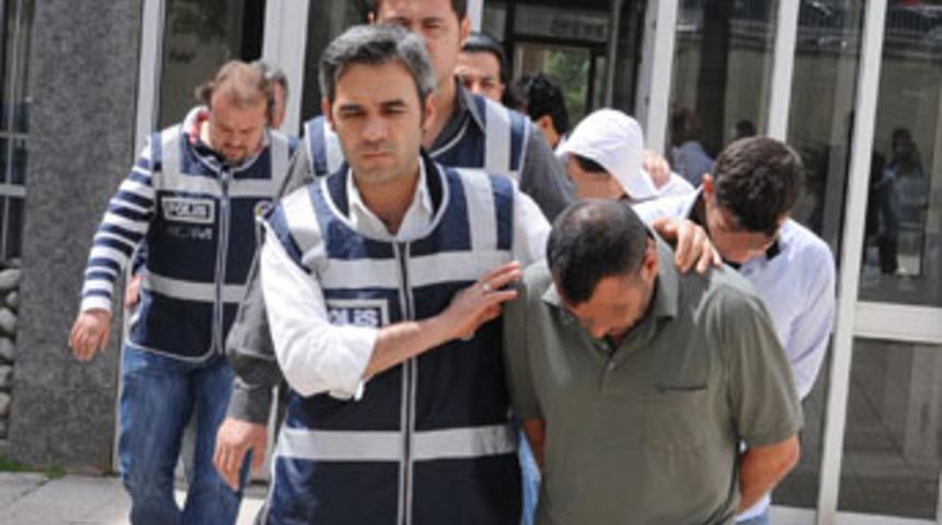 Antalya'da 35 kilo esrar ele geçirildi