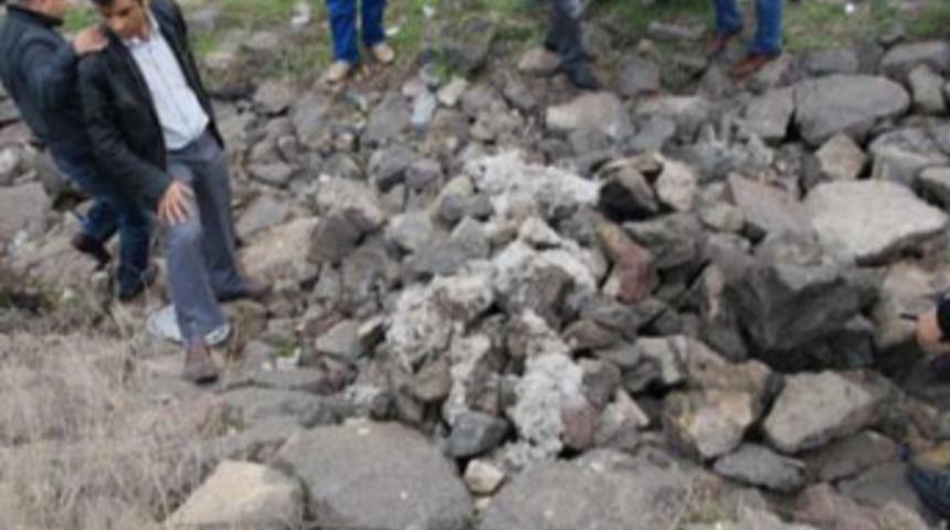 Sevgilisiyle birlikte, kocasını öldürüp yaktı