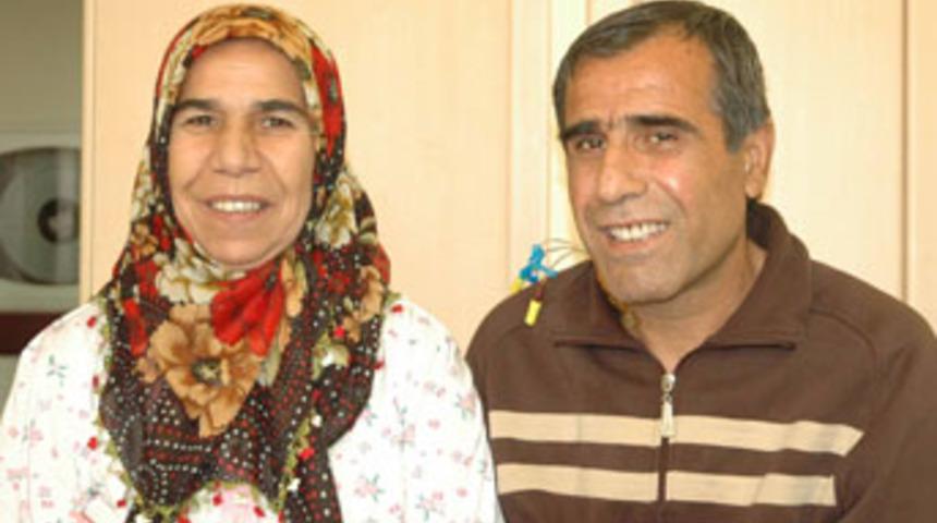 Eşinin b&ouml;breğiyle yaşama sarıldı