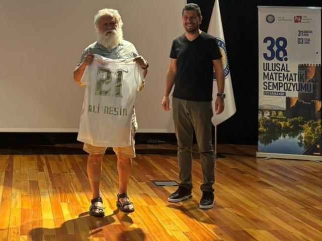 &Uuml;nl&uuml; isim sahnede a&ccedil;ıkladı! "Fenerbah&ccedil;e'yi bıraktım artık Amedsporluyum"