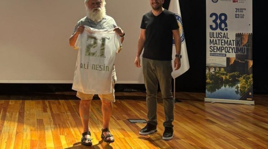 &Uuml;nl&uuml; isim sahnede a&ccedil;ıkladı! "Fenerbah&ccedil;e'yi bıraktım artık Amedsporluyum"