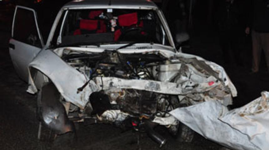 İneg&ouml;l'de otomobil devrildi: 5 yaralı