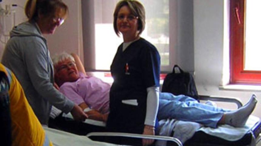 8 Alman turist yemekten zehirlendi