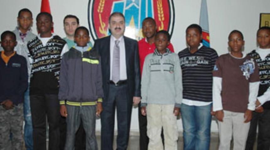 Nijeryalı öğrencilerden ziyaret