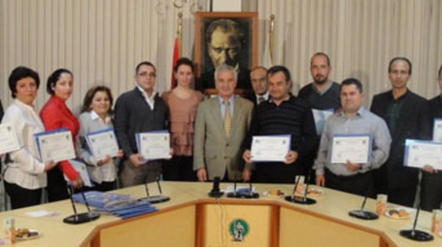 Yeni girişimcileri belgelerine kavuştu