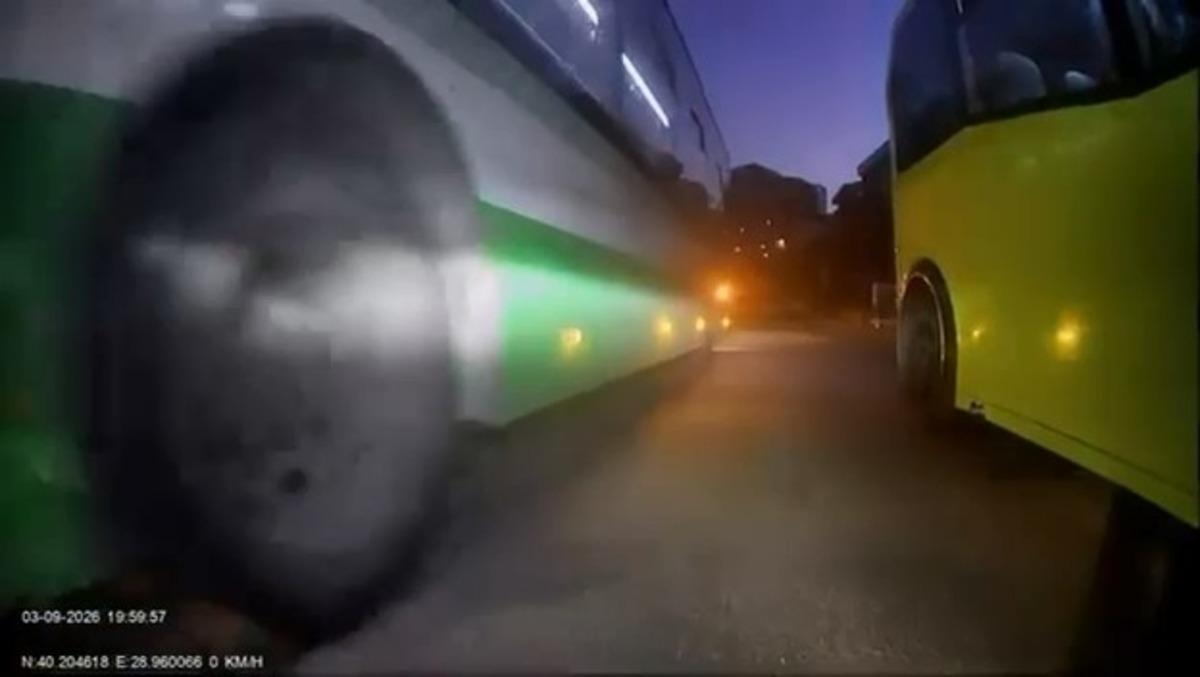 Kırmızı ışıkta yavaşlamadı bile... Otob&uuml;s şof&ouml;r&uuml;nden pişkin yanıt! "Ge&ccedil;erim ben, cezamı &ccedil;ekerim ne olacak?" 1