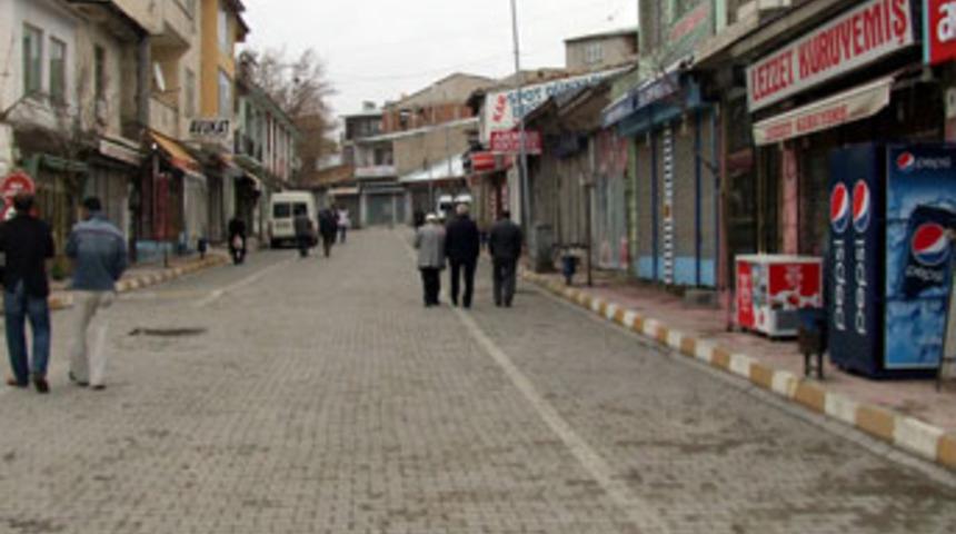 Çadır kalktı, esnaf kepenk kapadı