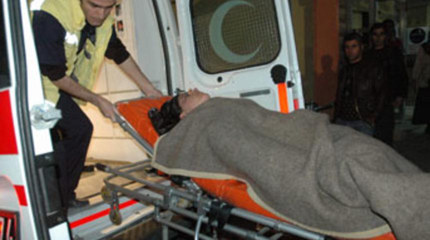 Gen&ccedil; kadını otomobilden attılar