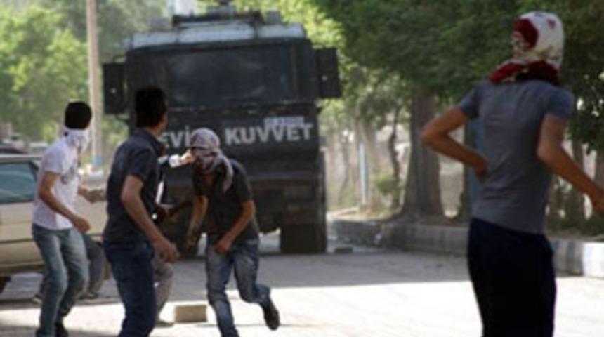 Y&uuml;ksekova'daki g&ouml;sterilerde 1 kişi &ouml;ld&uuml;