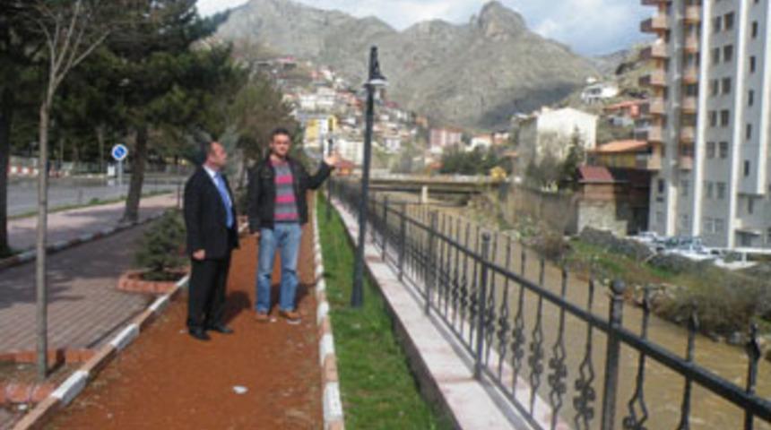 Gümüşhane’nin park magandaları iş başında