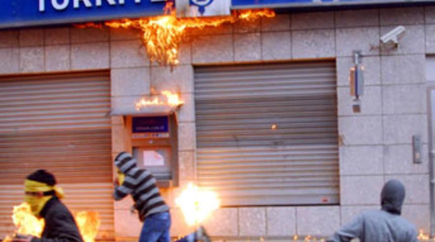 Hakkari'de yine olaylar çıktı